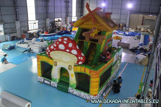 Inflatable bouncy castle and slide -  GARDEN inflatable slide bouncy castle