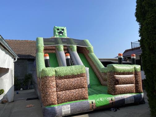 USED - Minecraft Inflatable Slide inflatable slide bouncy castle