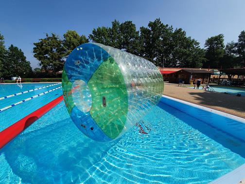 Water log - Large inflatable slide bouncy castle